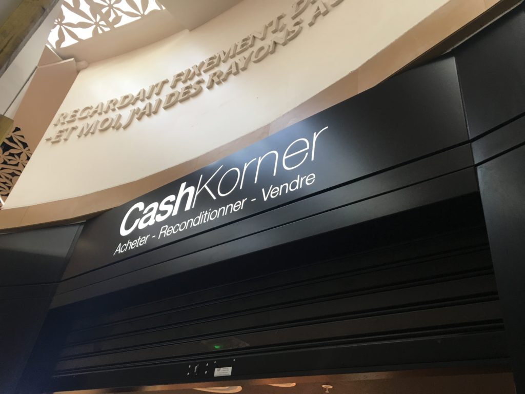 Caisson lumineux CASHKORNER